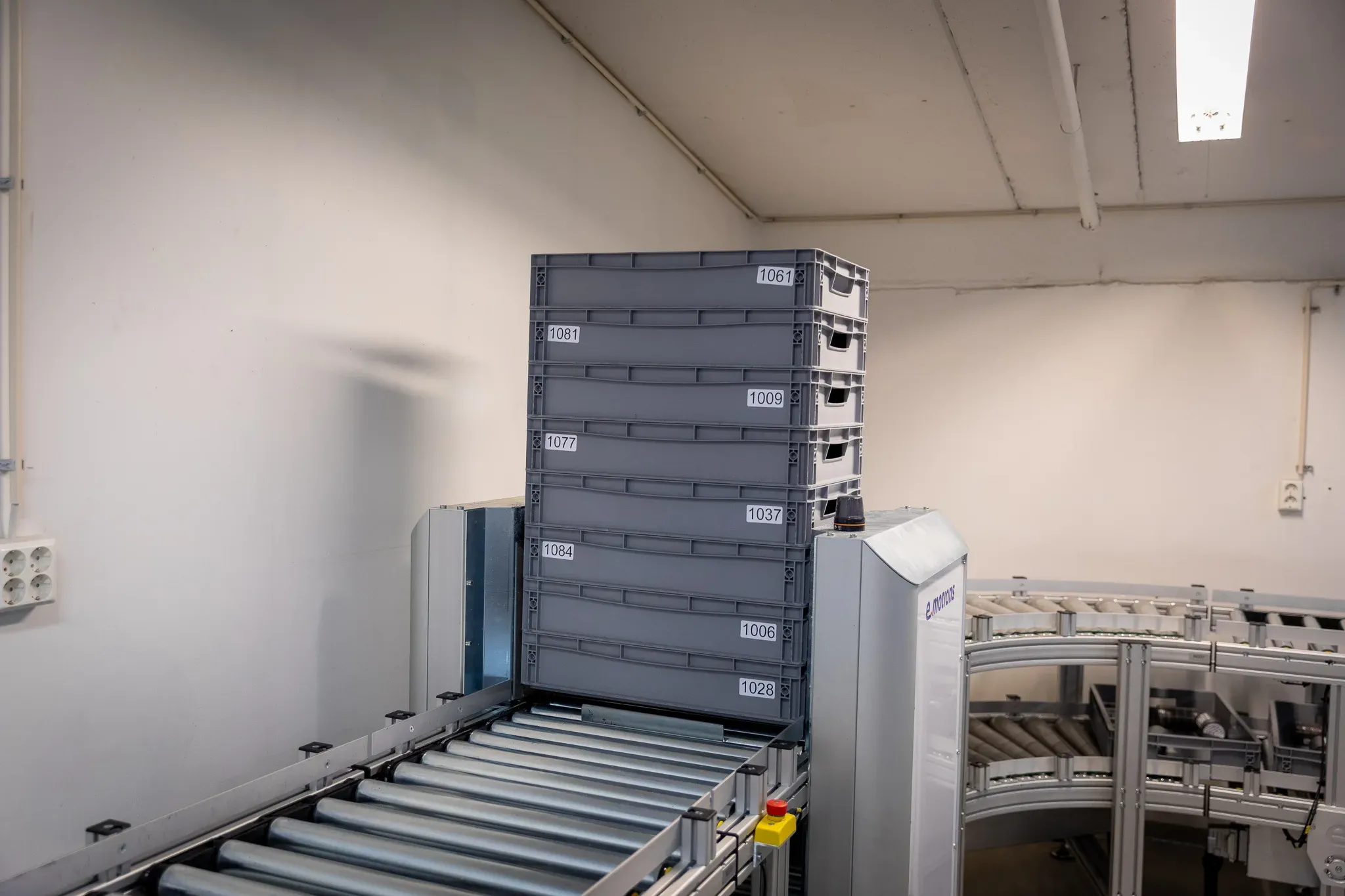 Stacker destacker